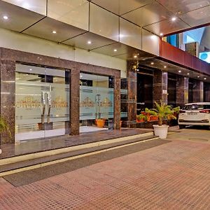 S R Plaza At Delhi Airport